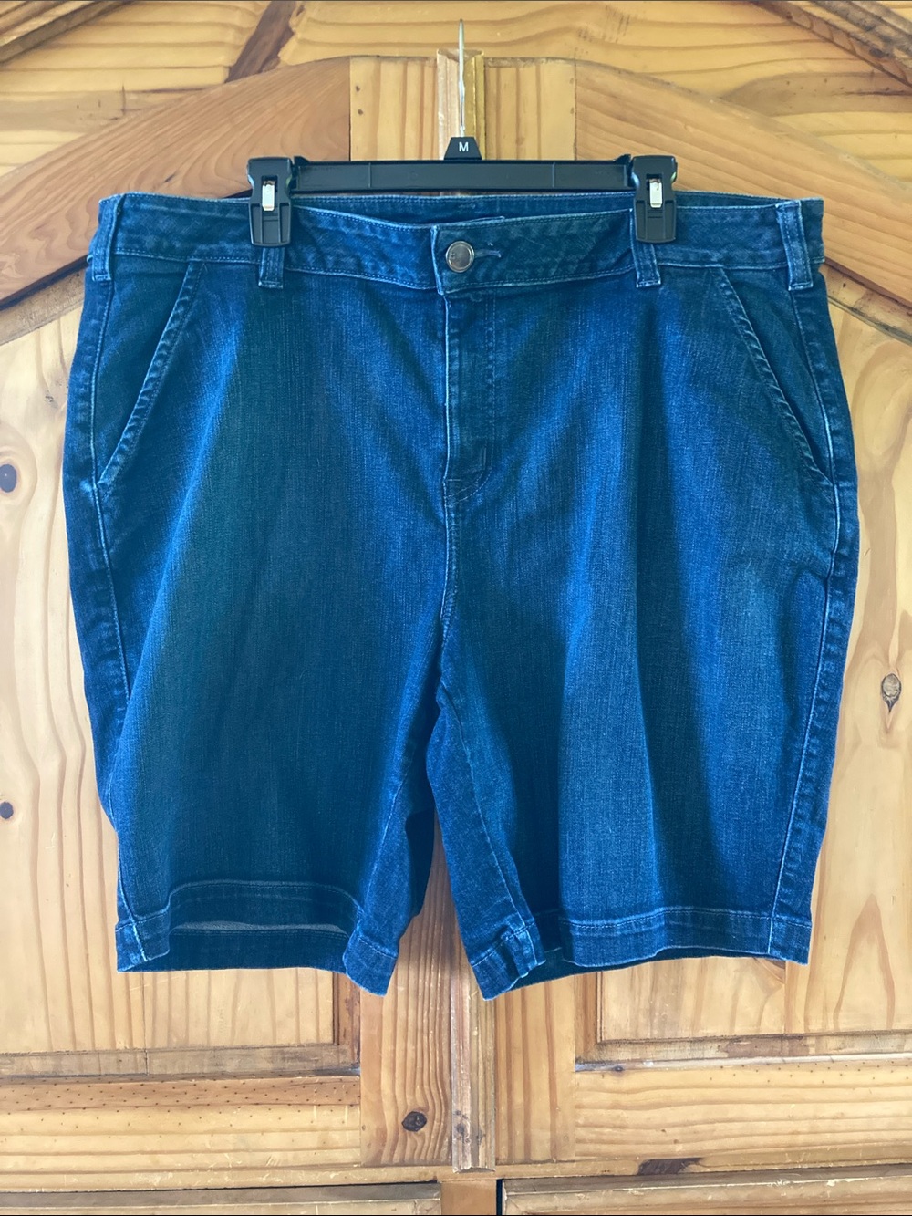 Women's Lane Bryant blue jean denim Bermuda shorts size 24